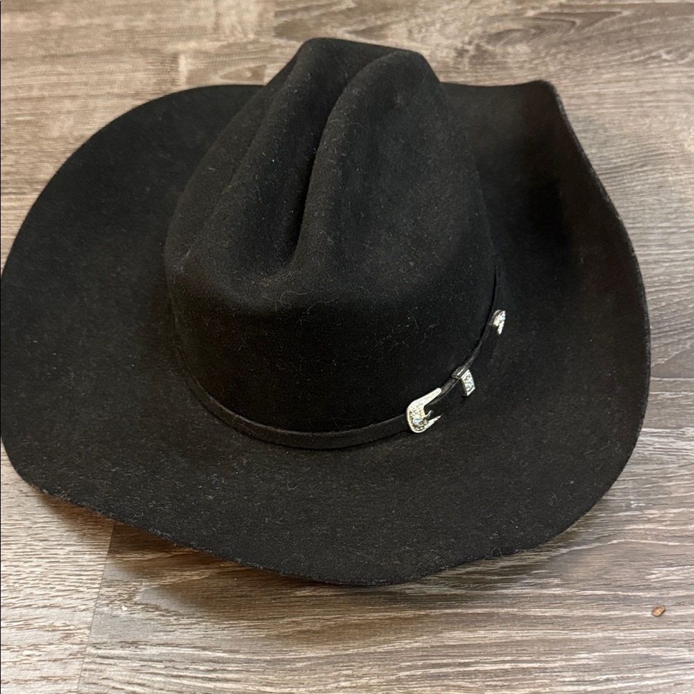 Classic Black Felt Western Cowboy Hat with Silver Buckle Trim! 100% sheep wool